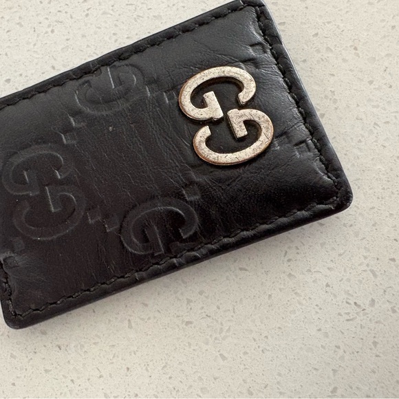 Gucci bag charm embossed GG Black Leather Keychain - Picture 2 of 5
